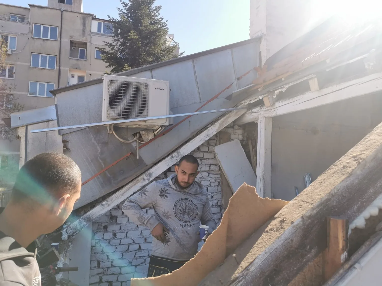 Начален етап при повдигане на тавански помещения – реален обект на Home Builders, София, ул. Женева 5